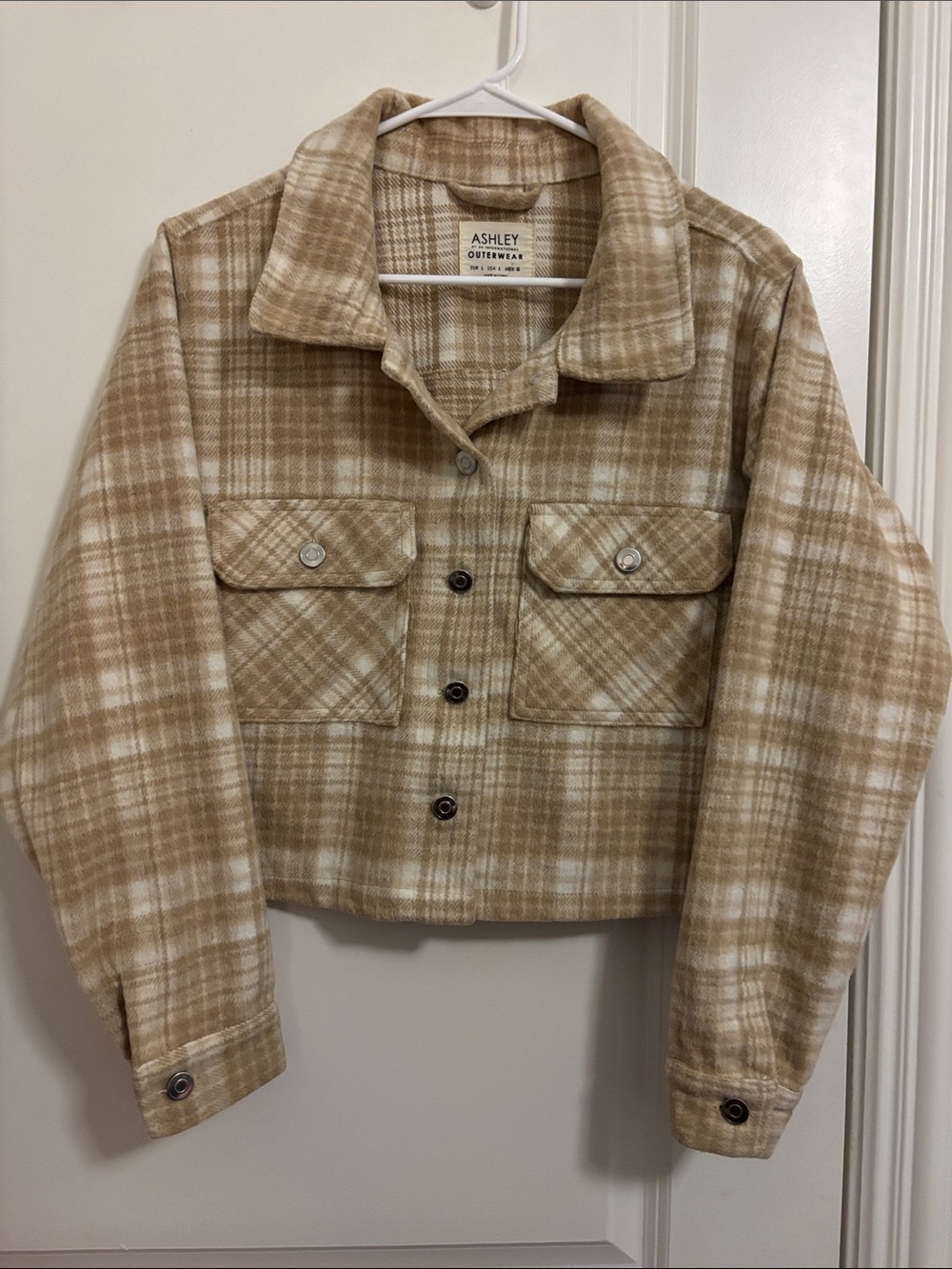 Ashley Outerwear Plaid Cropped Flannel Shacket - Tan & Cream